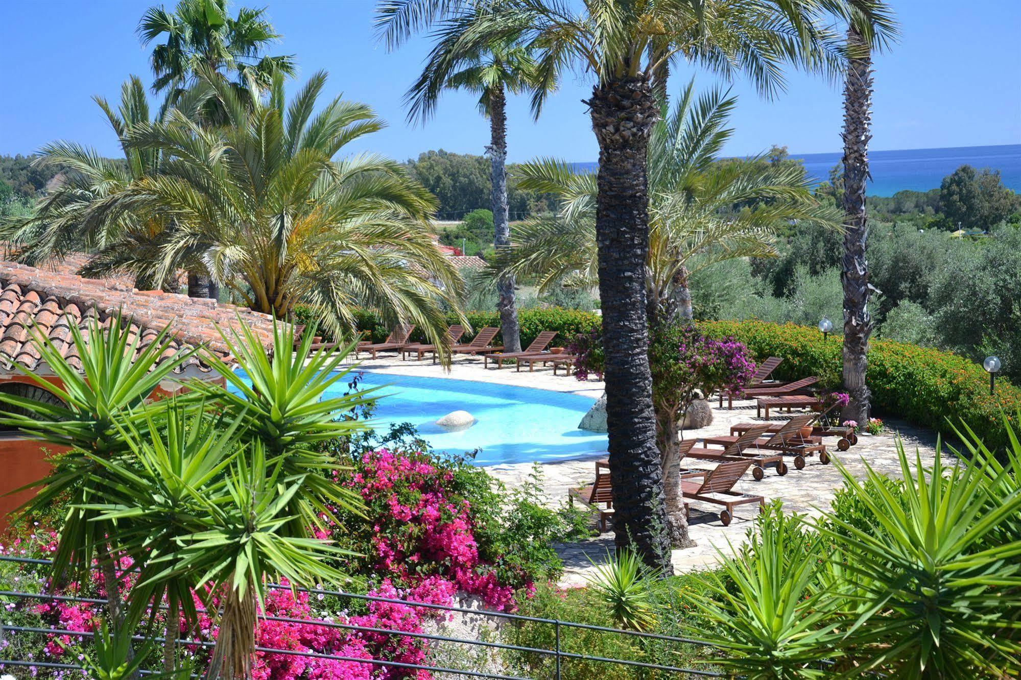 Felix Hotels - Galanias Hotel & Retreat Bari Sardo Exterior foto